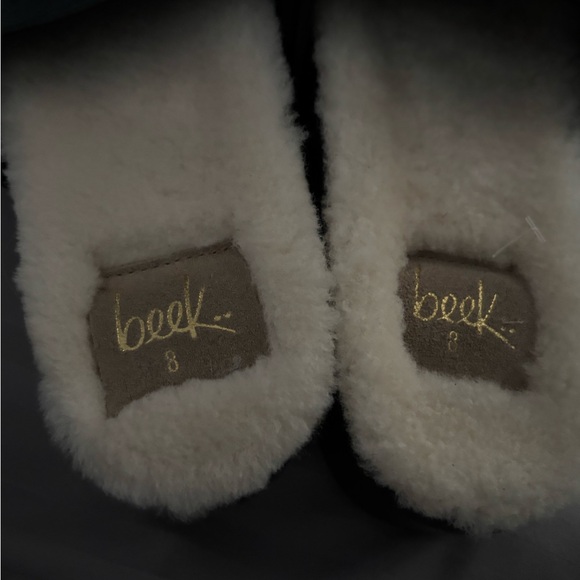 Beek Women's Black Leather Slippers with Cream Lining - Picture 2 of 5